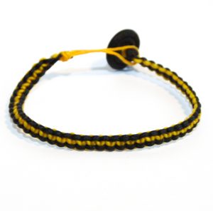 Gult och svart makraméarmband (XS)
