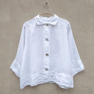 OWN linnejacka med stora pärlemorknappar - White