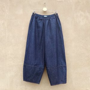 Baggy jeans i hampa och ekologisk bomull